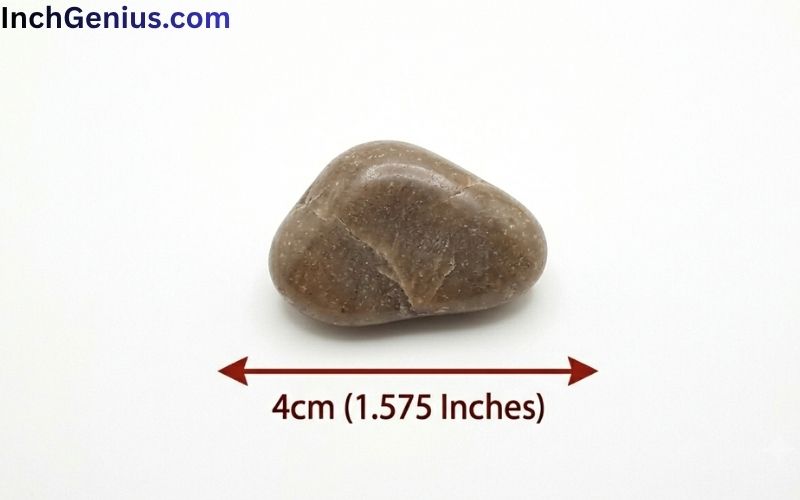 How Long is 4cm Big?